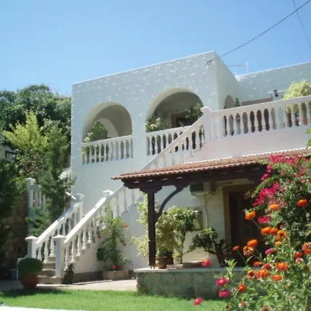 Irene Апартаменты *