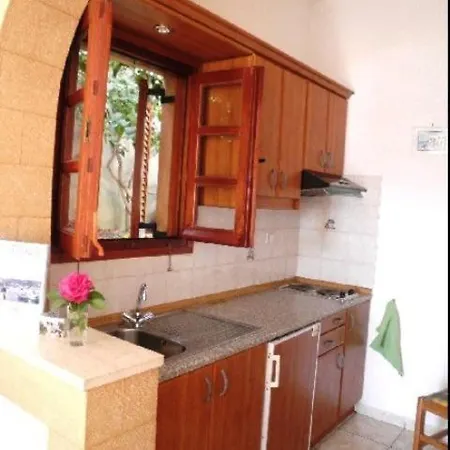 Irene Апартаменты Скала